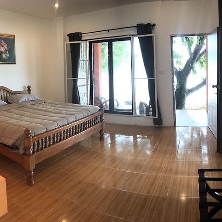 Paradise Beachfront Bungalows Hotel Koh Kradan Exterior foto