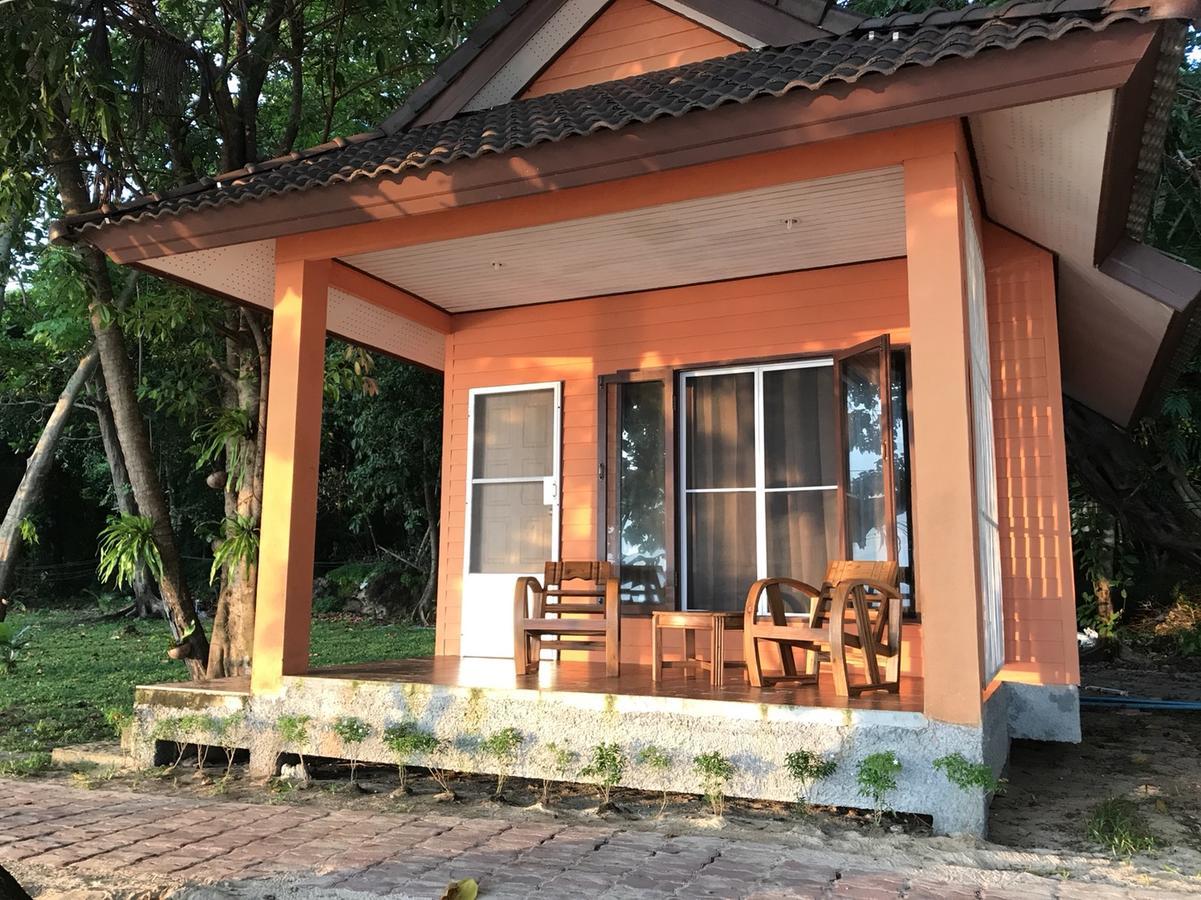 Paradise Beachfront Bungalows Hotel Koh Kradan Exterior foto